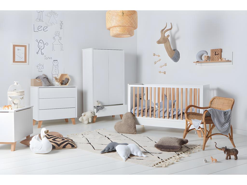 Decohaute White 3-Drawer Chest WJKT36544